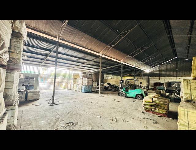 22,489M² INDUSTRIAL YARD TO LET IN CHAMDOR